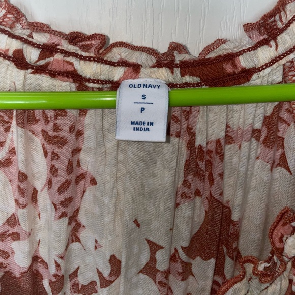 Old Navy Maxi Dress - Picture 3 of 4